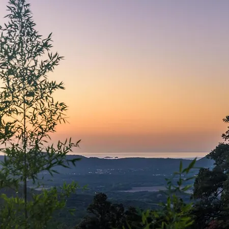 Les Jardins De Mathieu Bed & Breakfast