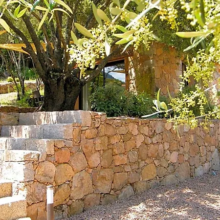Les Jardins De Mathieu Bed & Breakfast
