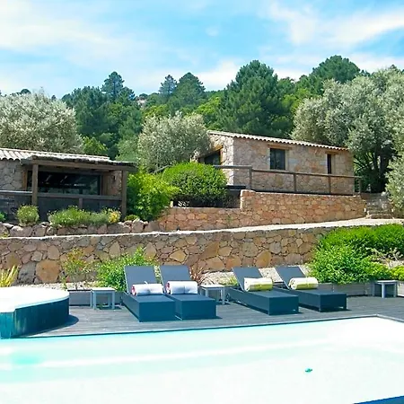 Les Jardins De Mathieu Bed & Breakfast 4*