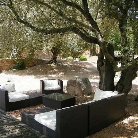 Les Jardins De Mathieu Bed & Breakfast