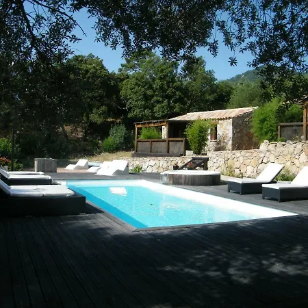 Les Jardins De Mathieu Bed & Breakfast 4*