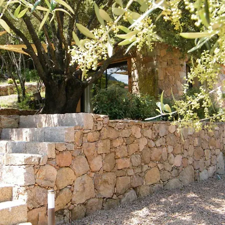 Les Jardins De Mathieu Bed & Breakfast 4*